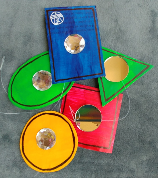 geometric shapes
                  2 clustered